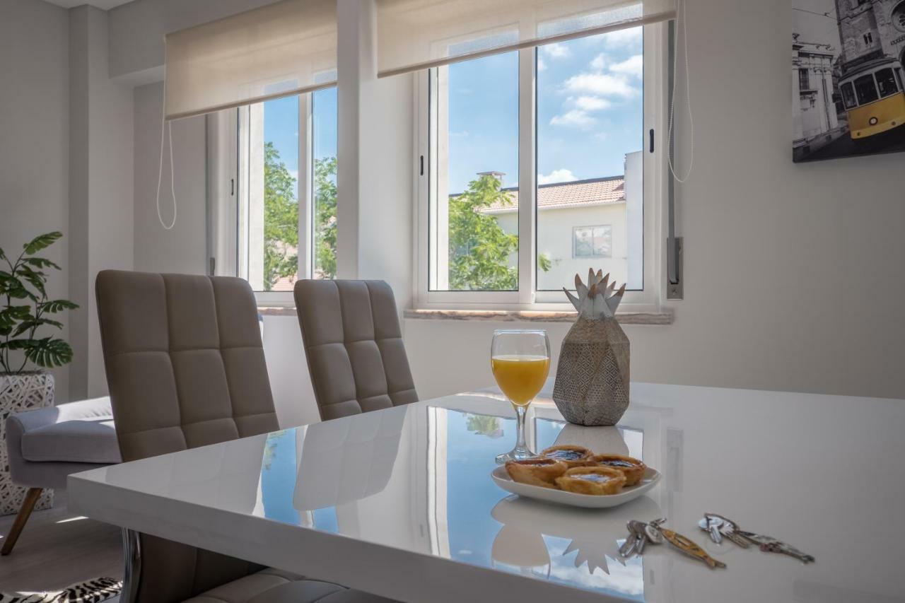 Appartamento Rent4Rest Sao Bento Charming Lisbona Esterno foto