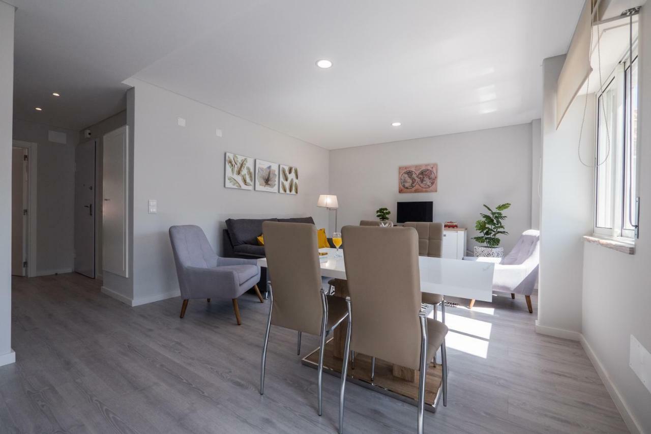 Appartamento Rent4Rest Sao Bento Charming Lisbona Esterno foto