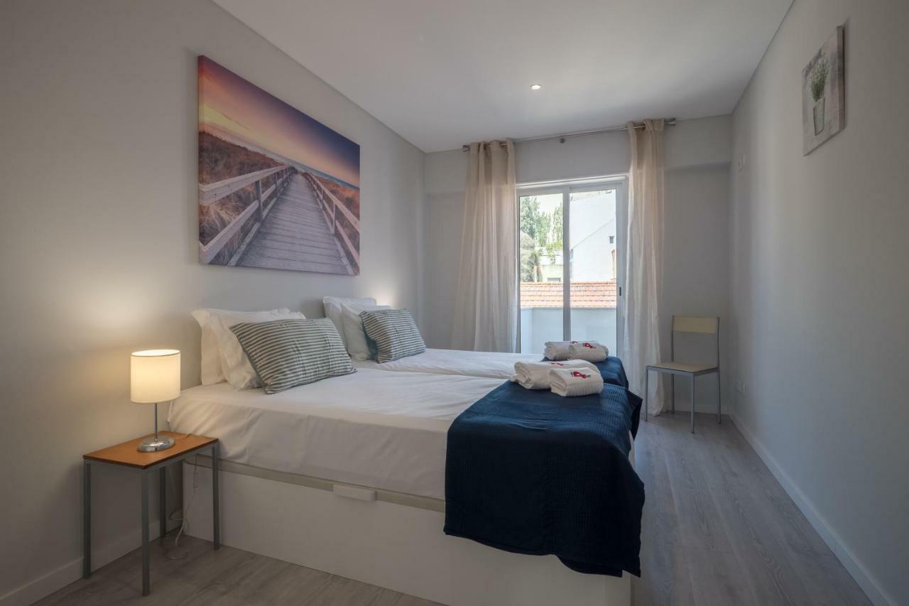 Appartamento Rent4Rest Sao Bento Charming Lisbona Esterno foto