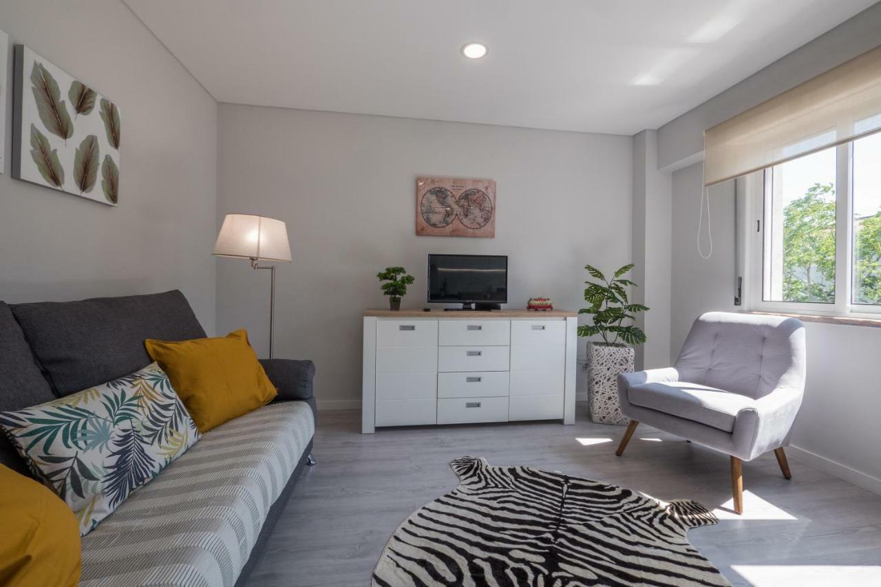 Appartamento Rent4Rest Sao Bento Charming Lisbona Esterno foto
