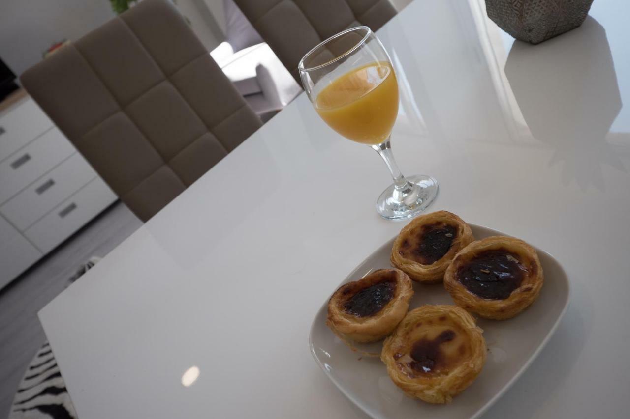 Appartamento Rent4Rest Sao Bento Charming Lisbona Esterno foto