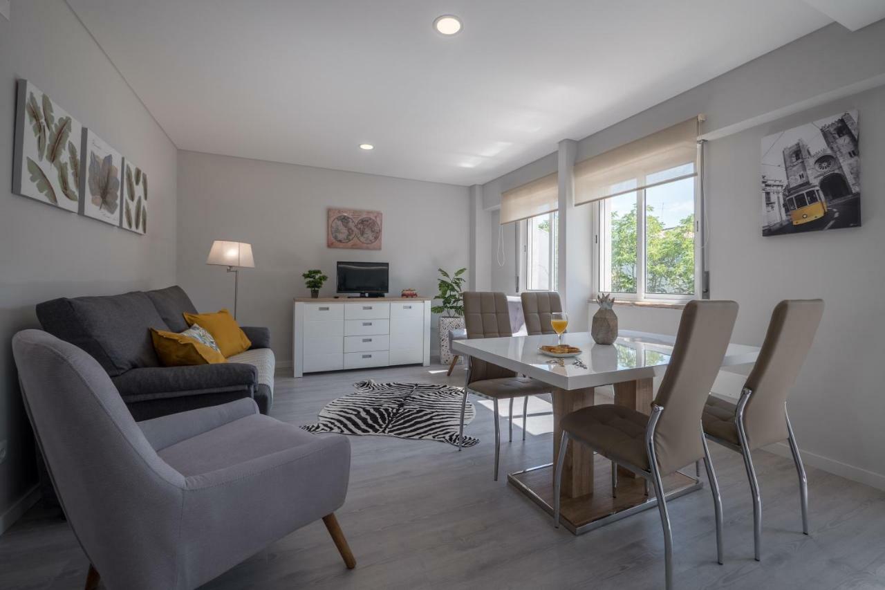 Appartamento Rent4Rest Sao Bento Charming Lisbona Esterno foto